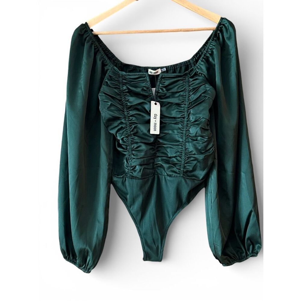 DAY + MOON Forest Green Satin Ruched Bodysuit Balloon Sleeve Square Neck *NEW*